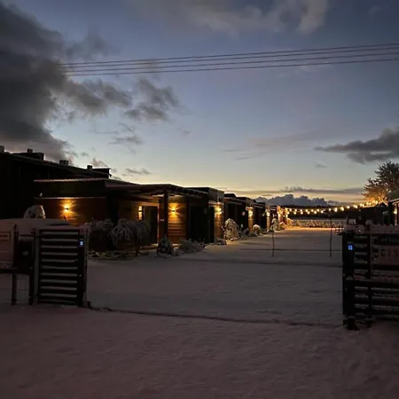 Cisza Village / Blisko Natury Feriehus *