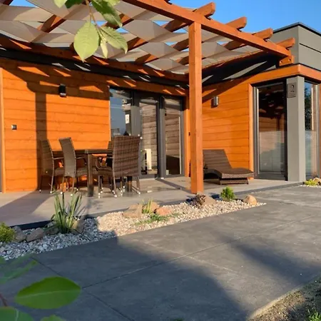 Cisza Village / Blisko Natury Dom wakacyjny