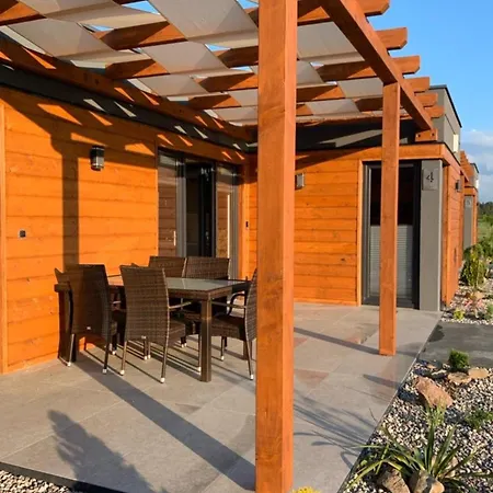 Cisza Village / Blisko Natury Nowecin