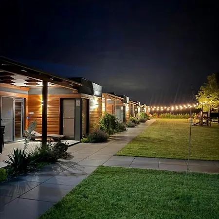 Cisza Village / Blisko Natury Dom wakacyjny