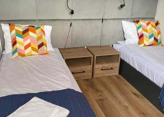 Cisza Village / Blisko Natury 別荘 Nowecin