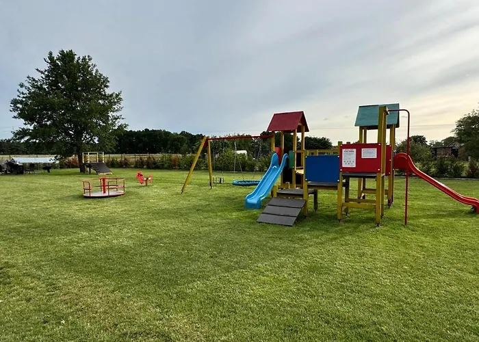 Cisza Village / Blisko Natury Nowecin