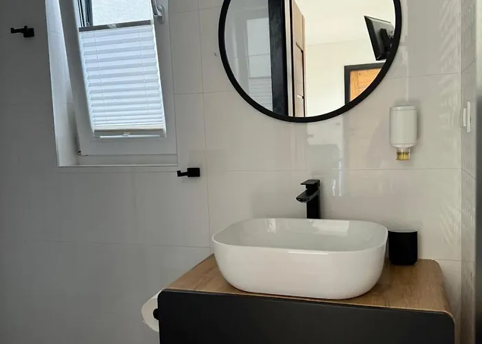 Cisza Village / Blisko Natury Nowecin